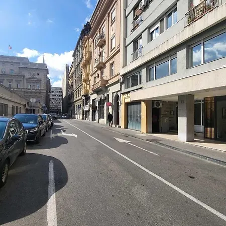 Sweet House Parlament Apartment Belgrade